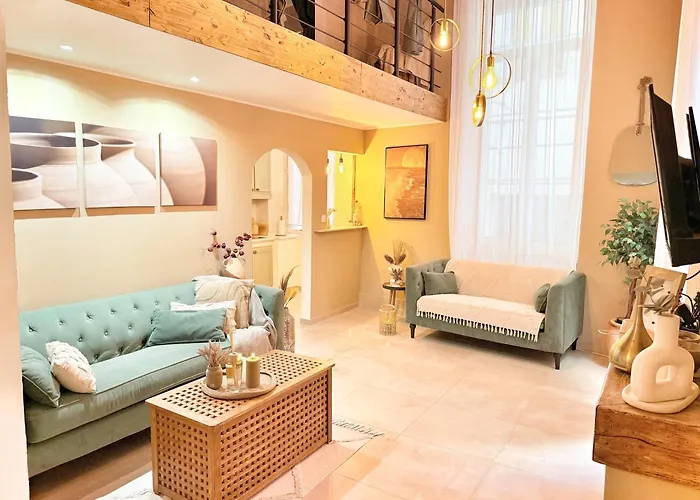 Spacious Loft, Duplex, Old Town, 3 Bedrooms - Easy Check-In
