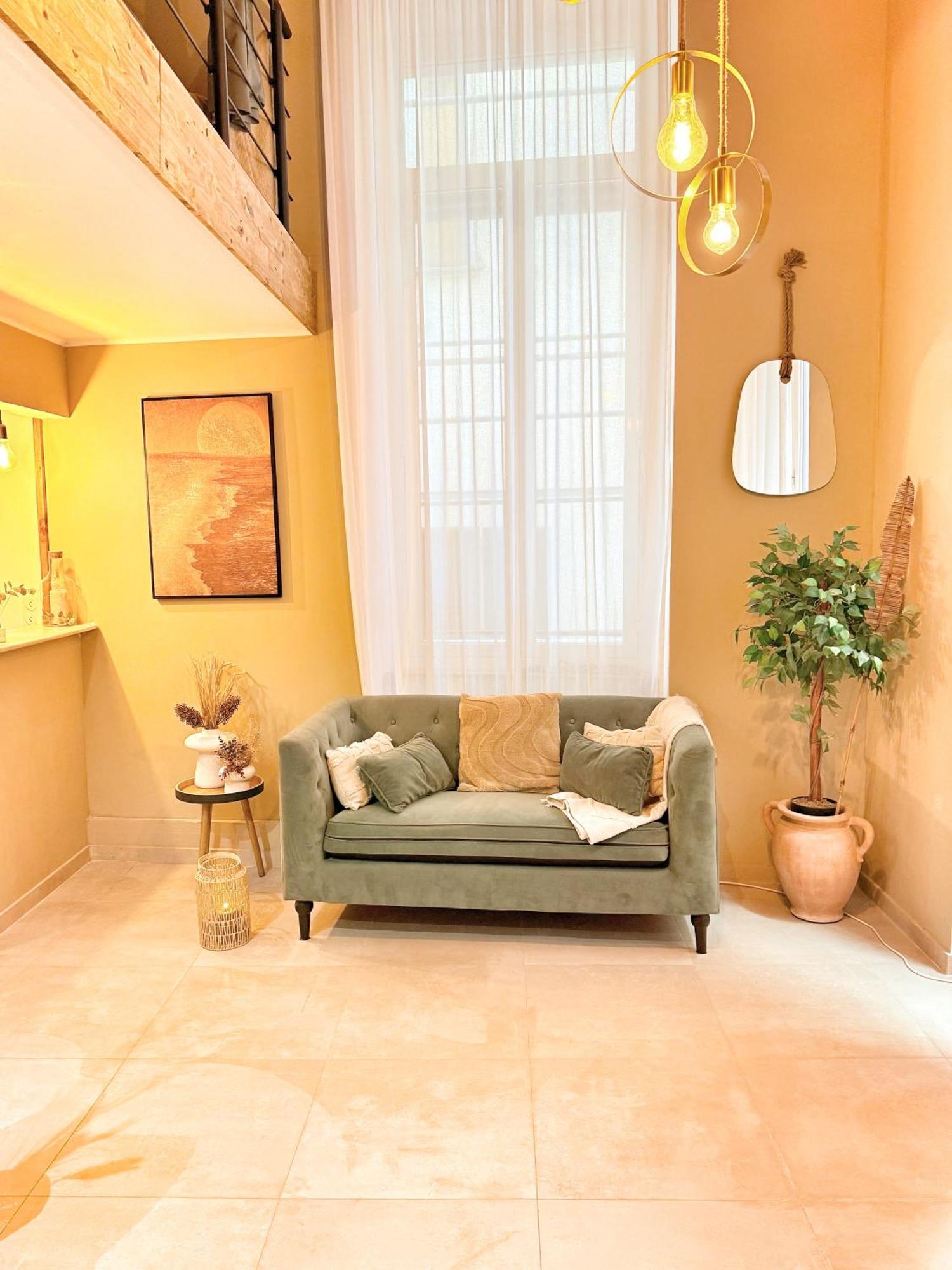 Lejlighed Spacious Loft, Duplex, Old Town, 3 Bedrooms - Easy Check-in