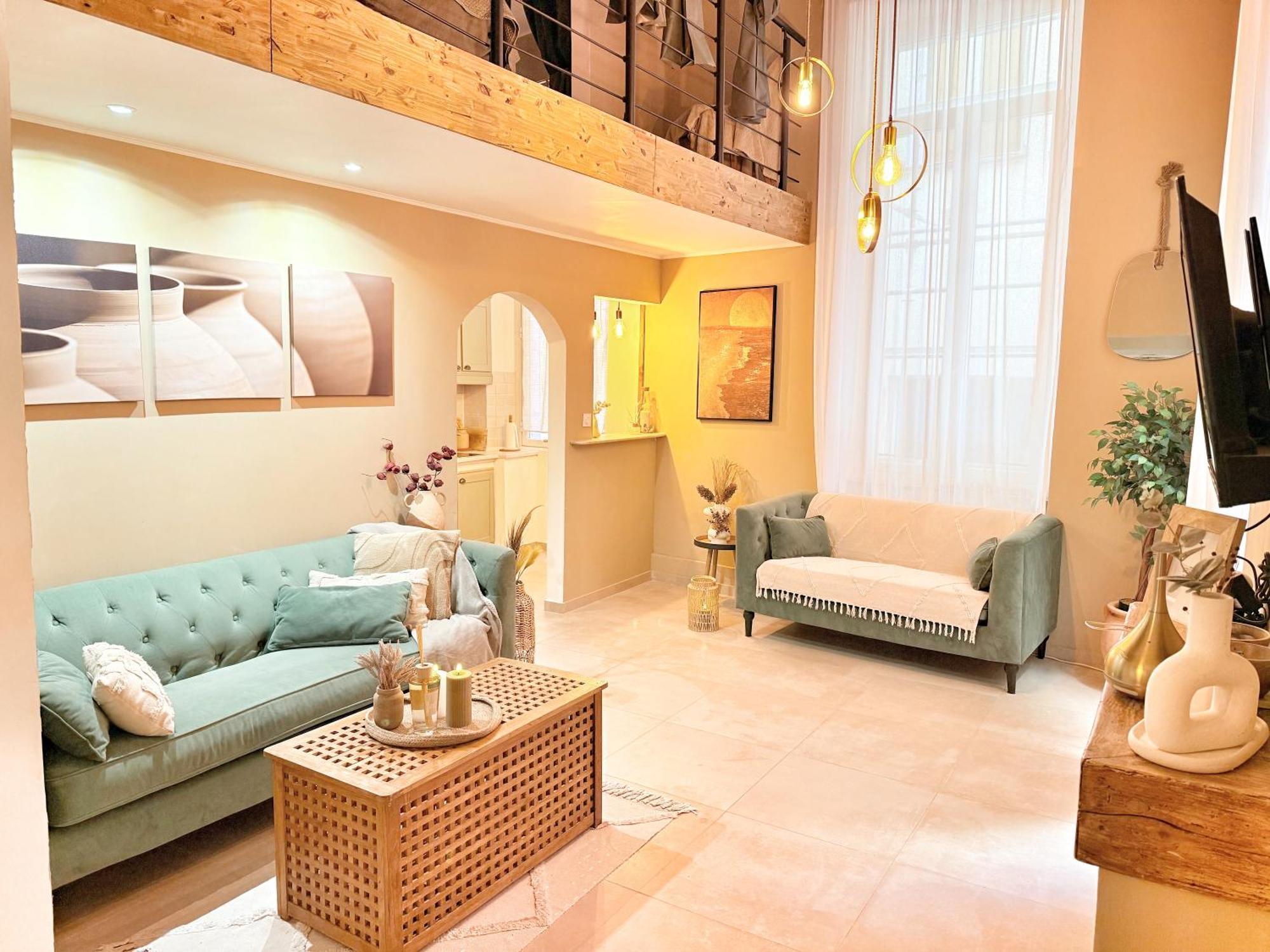 Spacious Loft, Duplex, Old Town, 3 Bedrooms - Easy Check-in Lejlighed Nice