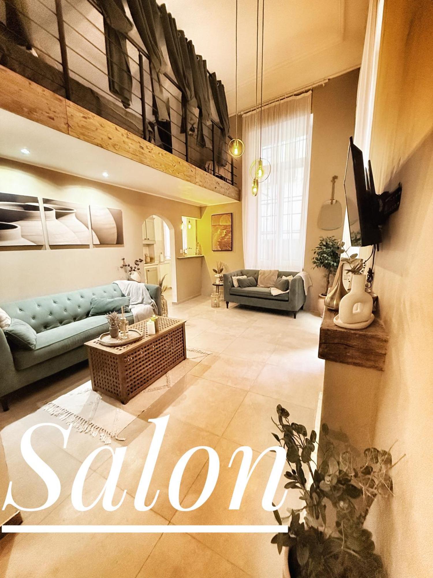 Spacious Loft, Duplex, Old Town, 3 Bedrooms - Easy Check-in Lejlighed Nice